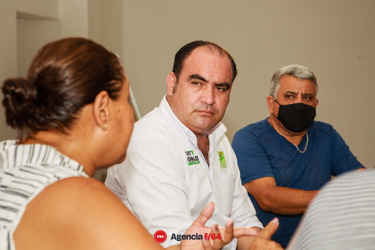En la reunión los integrantes del colectivo platicaron en términos generales el trabajo que ellos realizan para quienes son parte del colectivo pero también para las personas que se acercan buscando ayuda.