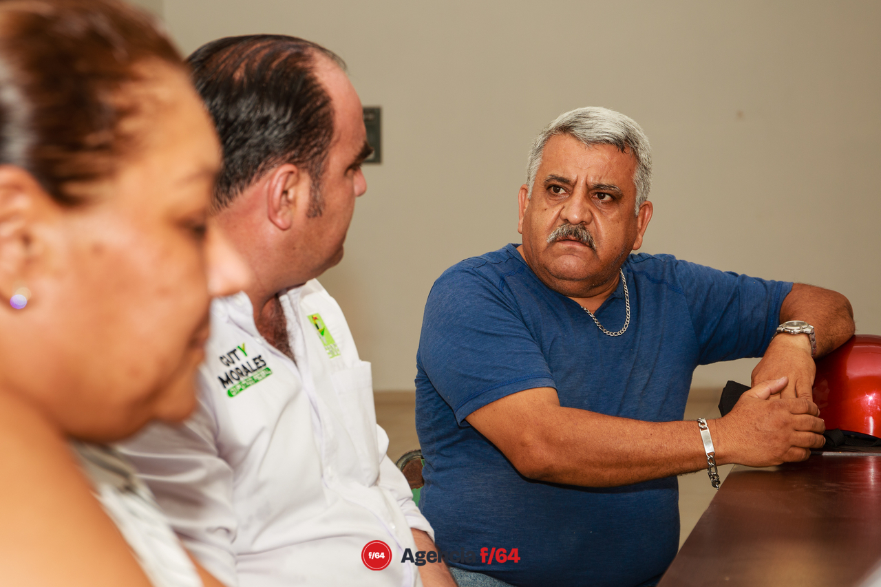 En la reunión los integrantes del colectivo platicaron en términos generales el trabajo que ellos realizan para quienes son parte del colectivo pero también para las personas que se acercan buscando ayuda.