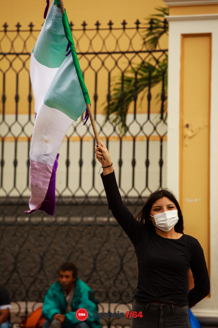 Nuevamente adolescentes y jóvenes toman las calles del Centro de Colima para exigir justicia por el feminicidio de Julissa, ocurrido el 5 de Mayo.