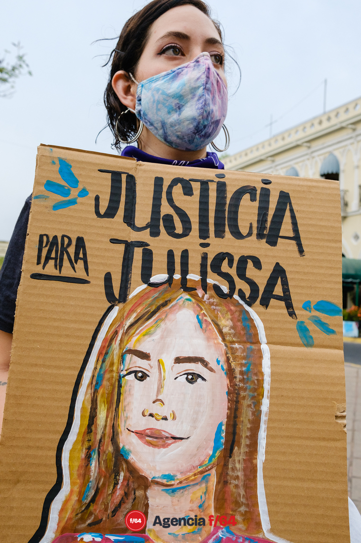 Nuevamente adolescentes y jóvenes toman las calles del Centro de Colima para exigir justicia por el feminicidio de Julissa, ocurrido el 5 de Mayo.