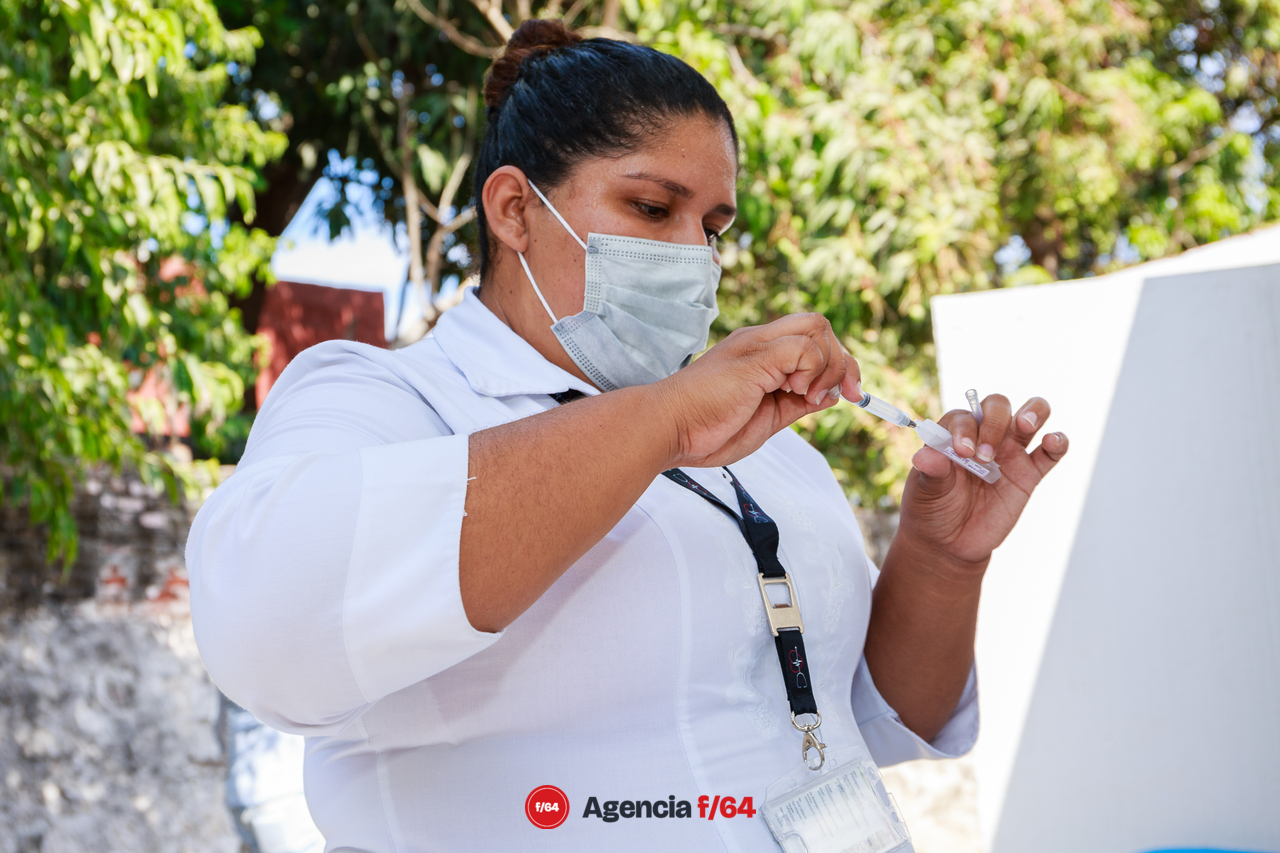Enfermeras y enfermeros del sector Salud del Estado de Colima que han trabajado en la vacunación contra COVID-19.