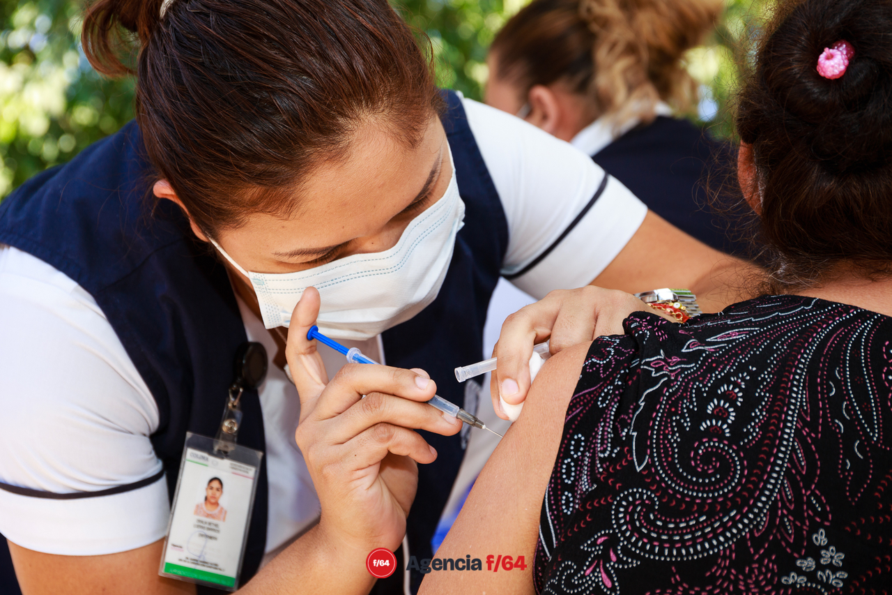 Enfermeras y enfermeros del sector Salud del Estado de Colima que han trabajado en la vacunación contra COVID-19.