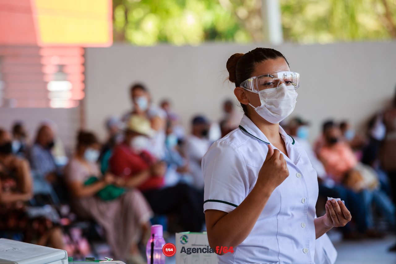 Enfermeras y enfermeros del sector Salud del Estado de Colima que han trabajado en la vacunación contra COVID-19.