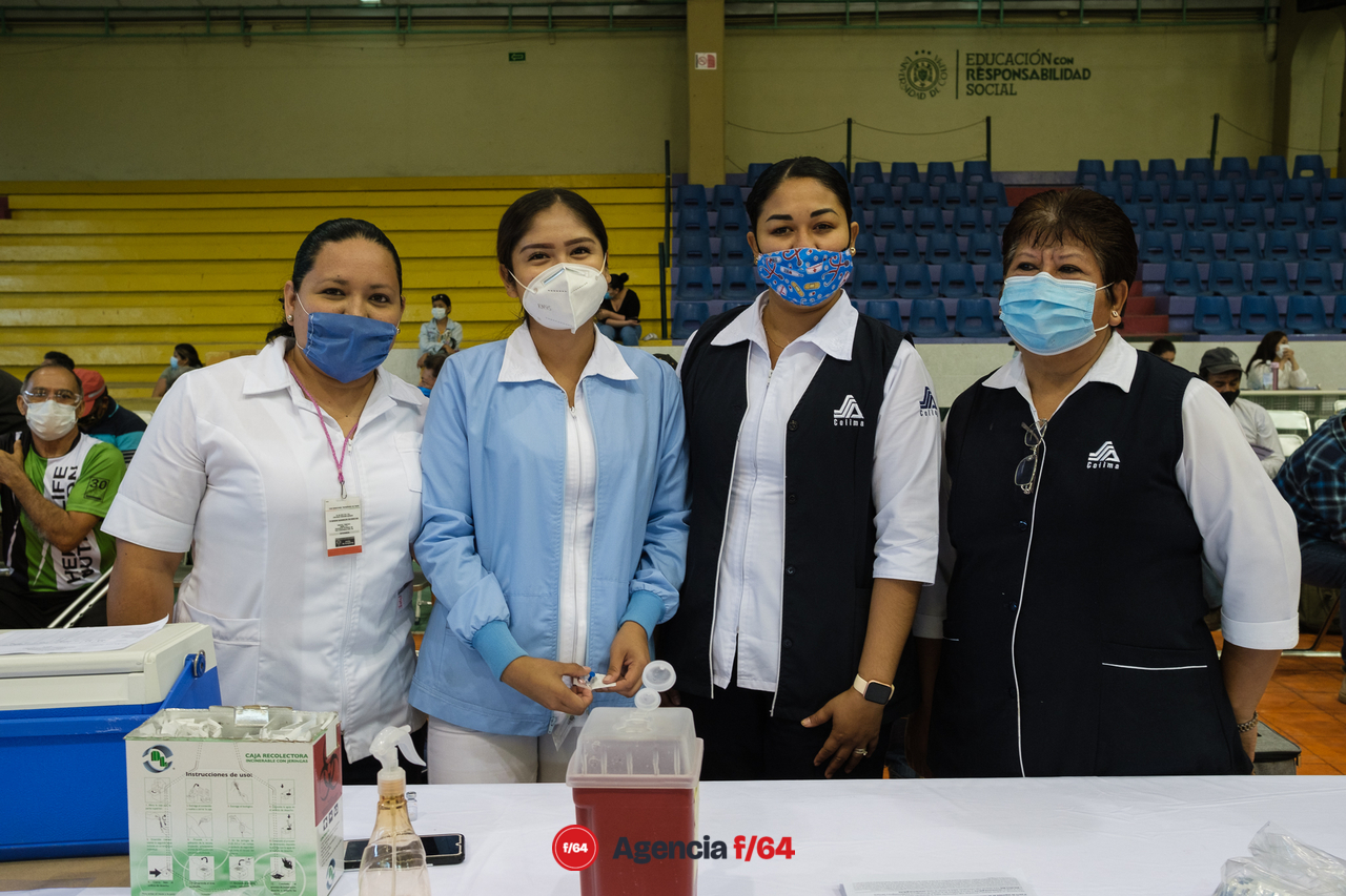 Enfermeras y enfermeros del sector Salud del Estado de Colima que han trabajado en la vacunación contra COVID-19.
