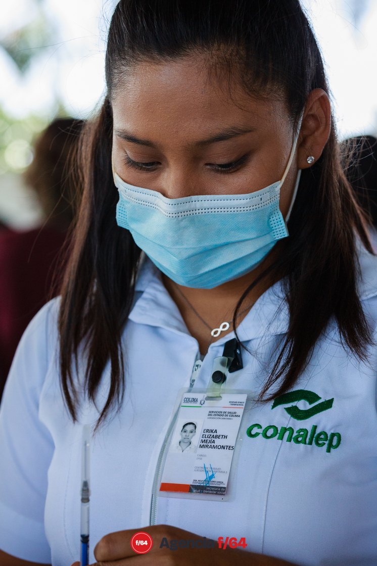 Enfermeras y enfermeros del sector Salud del Estado de Colima que han trabajado en la vacunación contra COVID-19.
