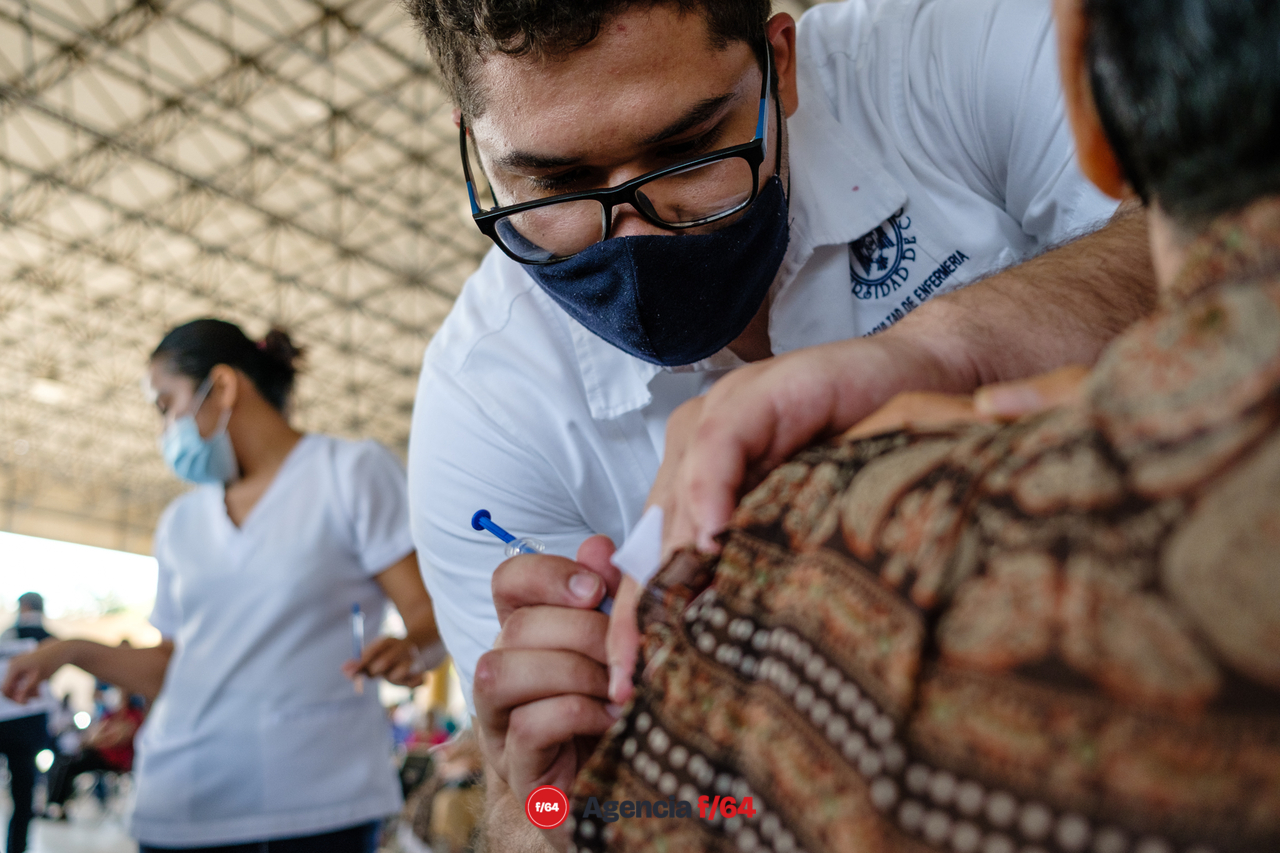 Enfermeras y enfermeros del sector Salud del Estado de Colima que han trabajado en la vacunación contra COVID-19.