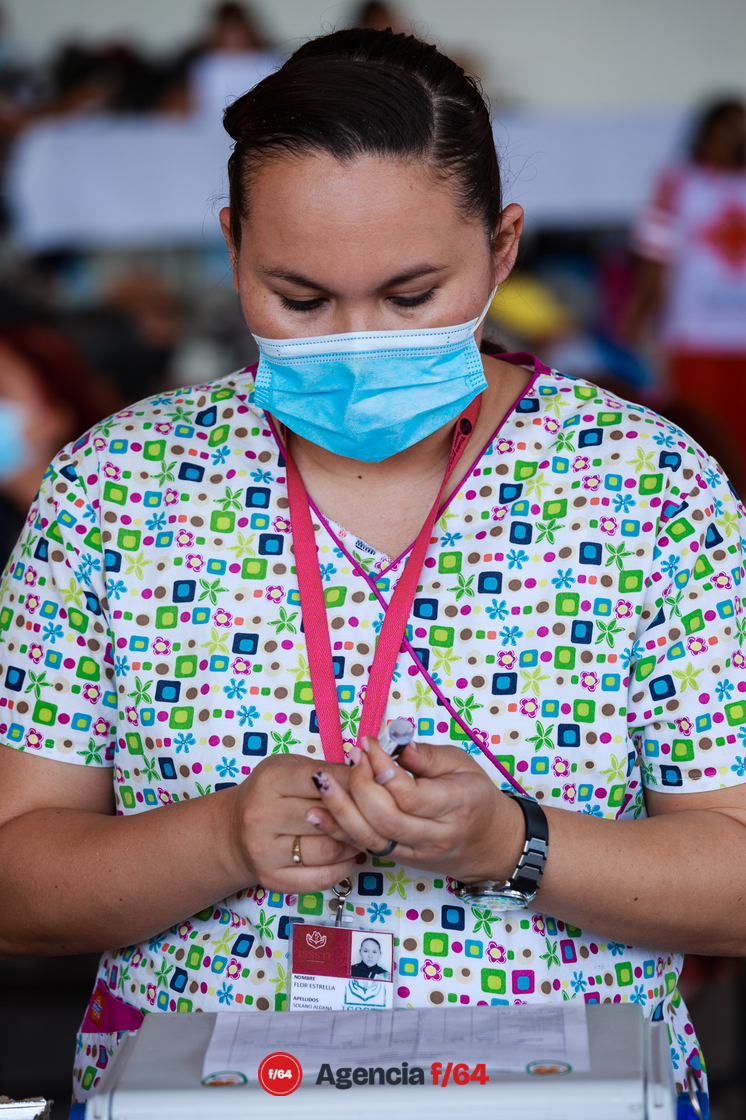 Enfermeras y enfermeros del sector Salud del Estado de Colima que han trabajado en la vacunación contra COVID-19.