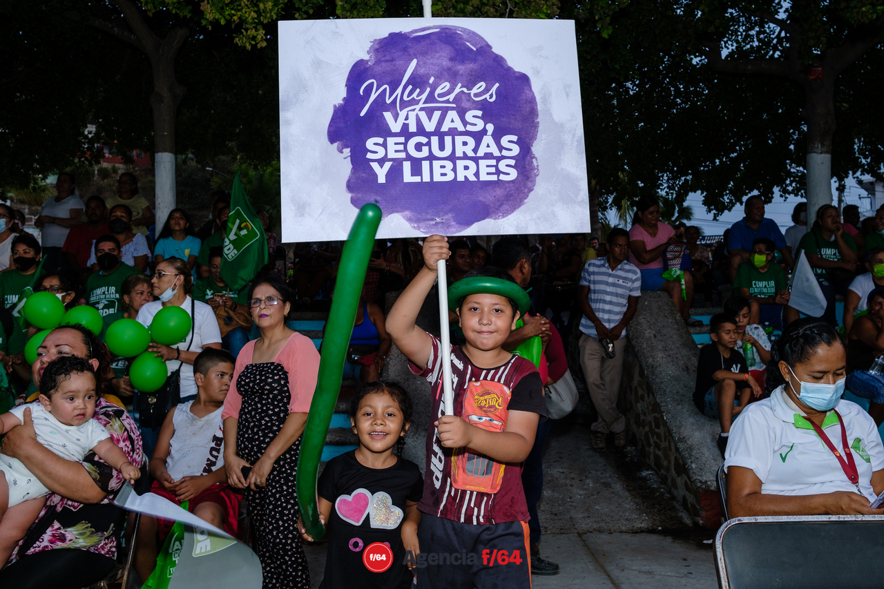 Cierre de los candidatos del Partido Verde en Manzanillo.