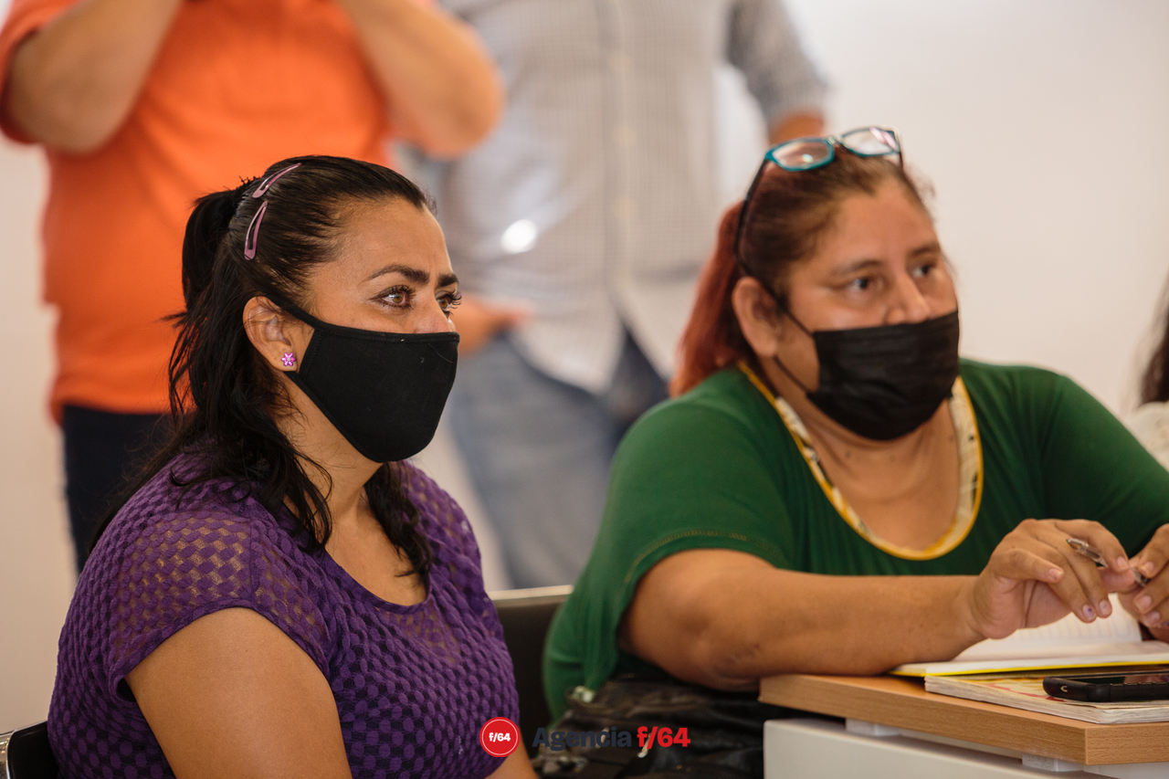 Red de Desaparecidos Colima AC se reunieron con el candidato de Movimiento Ciudadano para la gubernatura del Estado de Colima, Leoncio "Locho" Moran, el Senador Dante Delgado y más candidatos a posiciones federales y locales.
