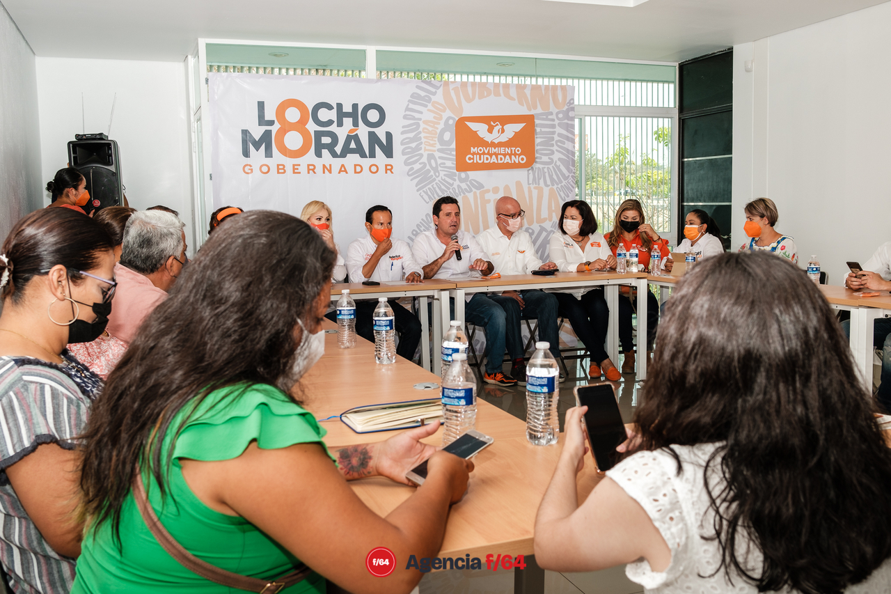 Red de Desaparecidos Colima AC se reunieron con el candidato de Movimiento Ciudadano para la gubernatura del Estado de Colima, Leoncio "Locho" Moran, el Senador Dante Delgado y más candidatos a posiciones federales y locales.
