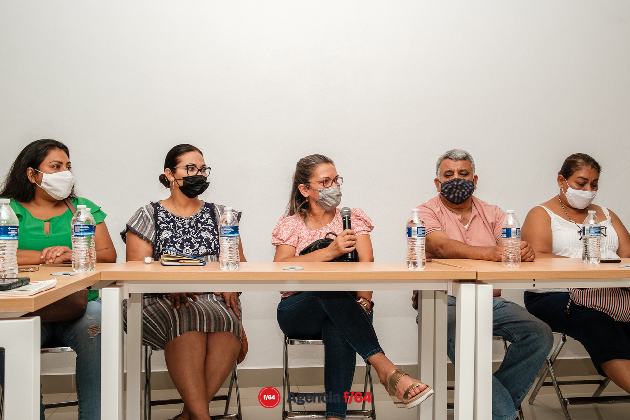 Red de Desaparecidos Colima AC se reunieron con el candidato de Movimiento Ciudadano para la gubernatura del Estado de Colima, Leoncio "Locho" Moran, el Senador Dante Delgado y más candidatos a posiciones federales y locales.