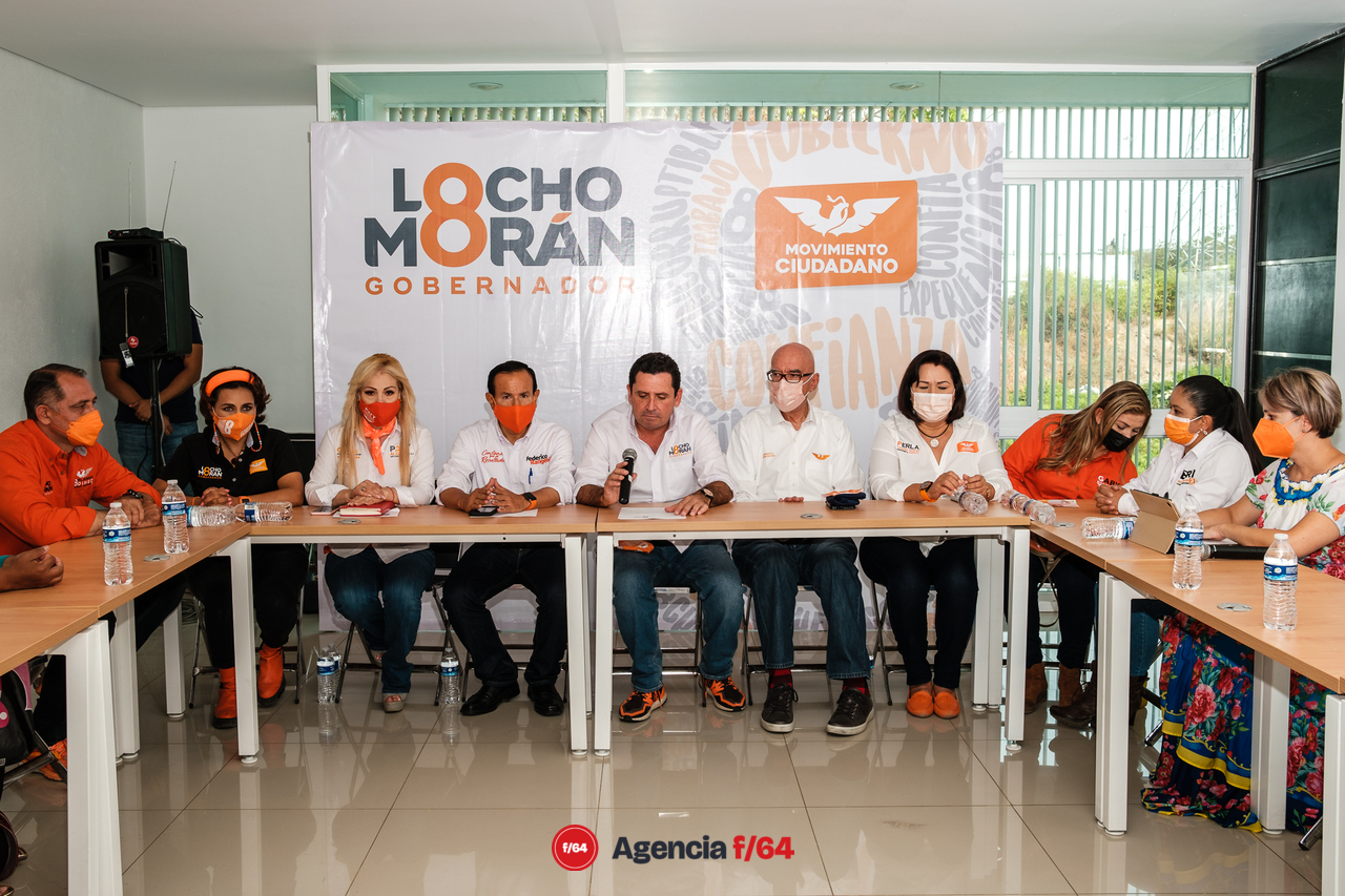 Red de Desaparecidos Colima AC se reunieron con el candidato de Movimiento Ciudadano para la gubernatura del Estado de Colima, Leoncio "Locho" Moran, el Senador Dante Delgado y más candidatos a posiciones federales y locales.