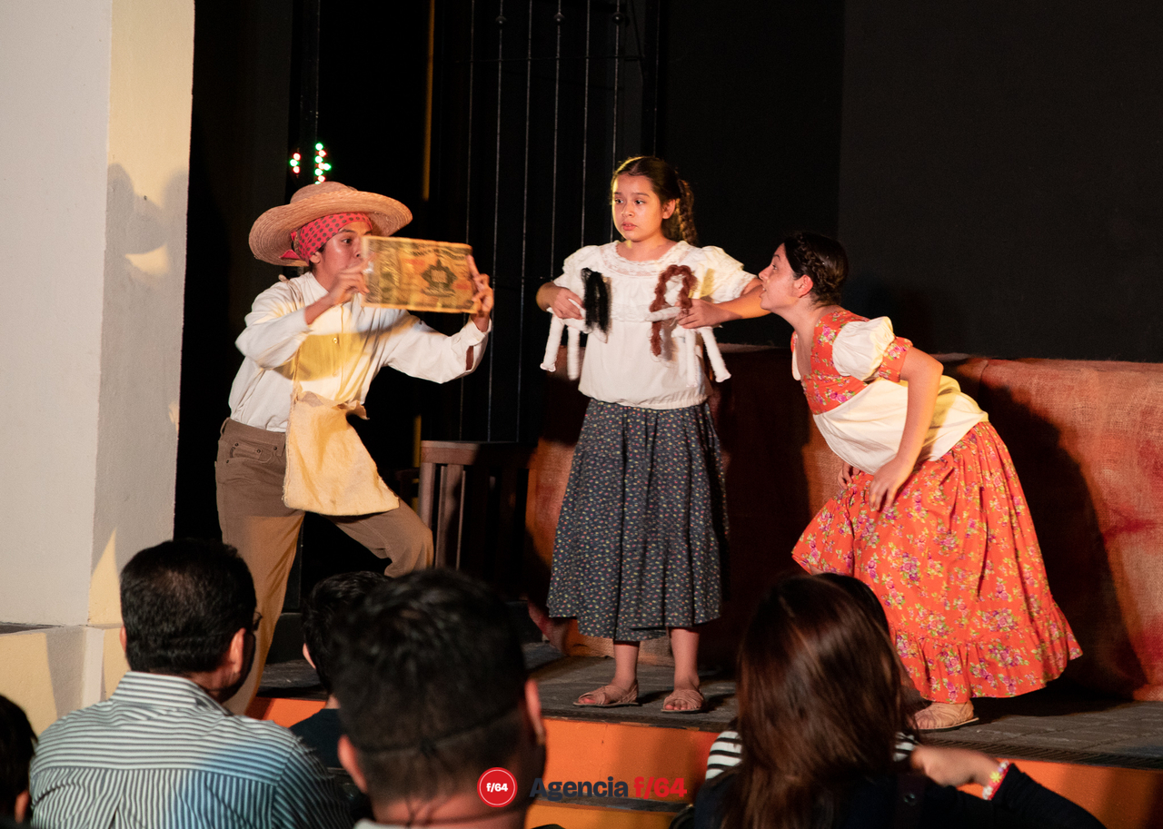 Compañía de Teatro Caracol.