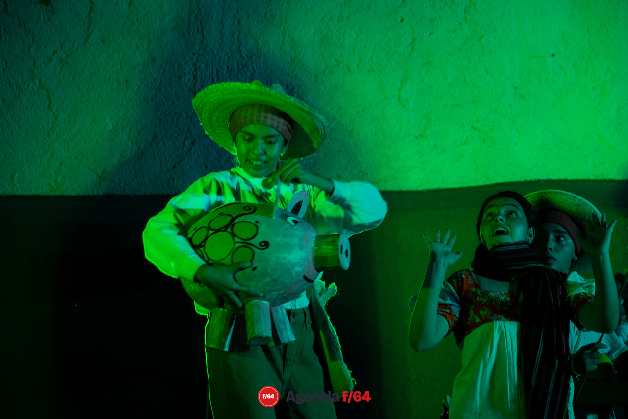 Compañía de Teatro Caracol.