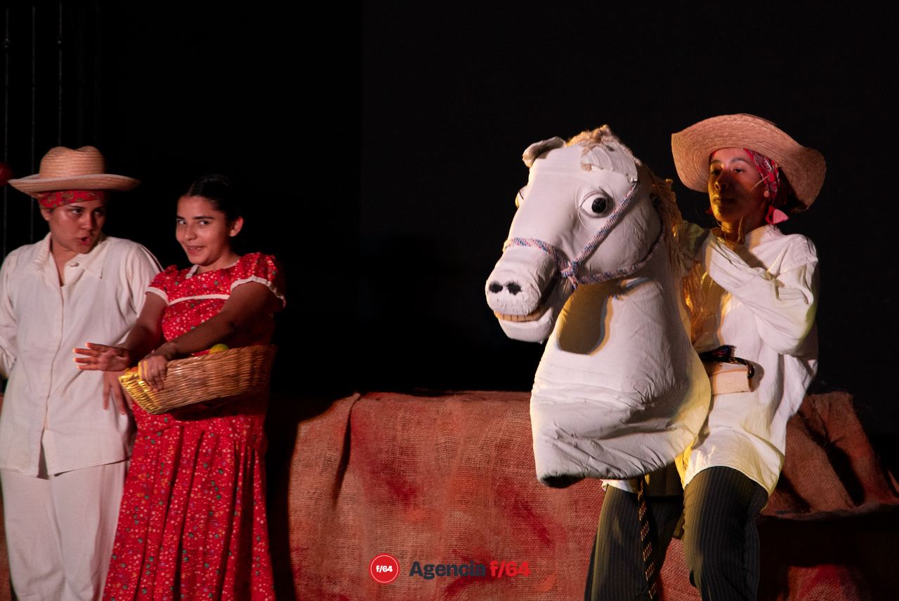 Compañía de Teatro Caracol.