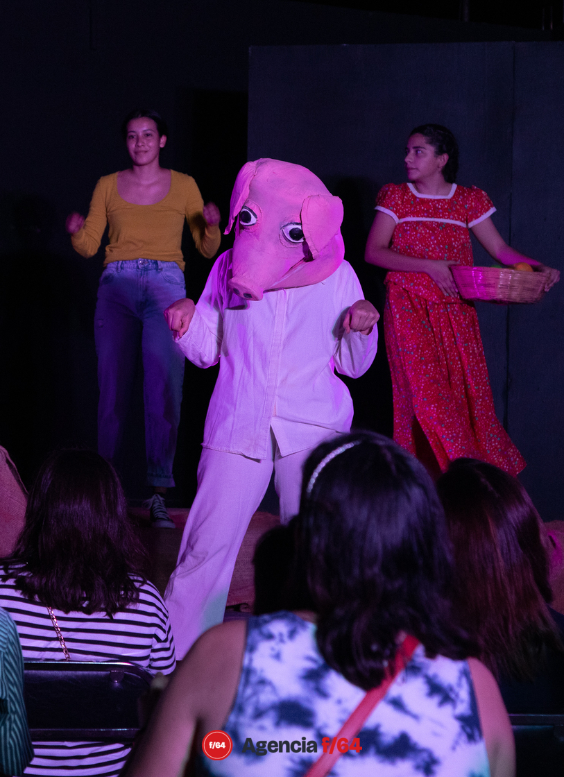 Compañía de Teatro Caracol.