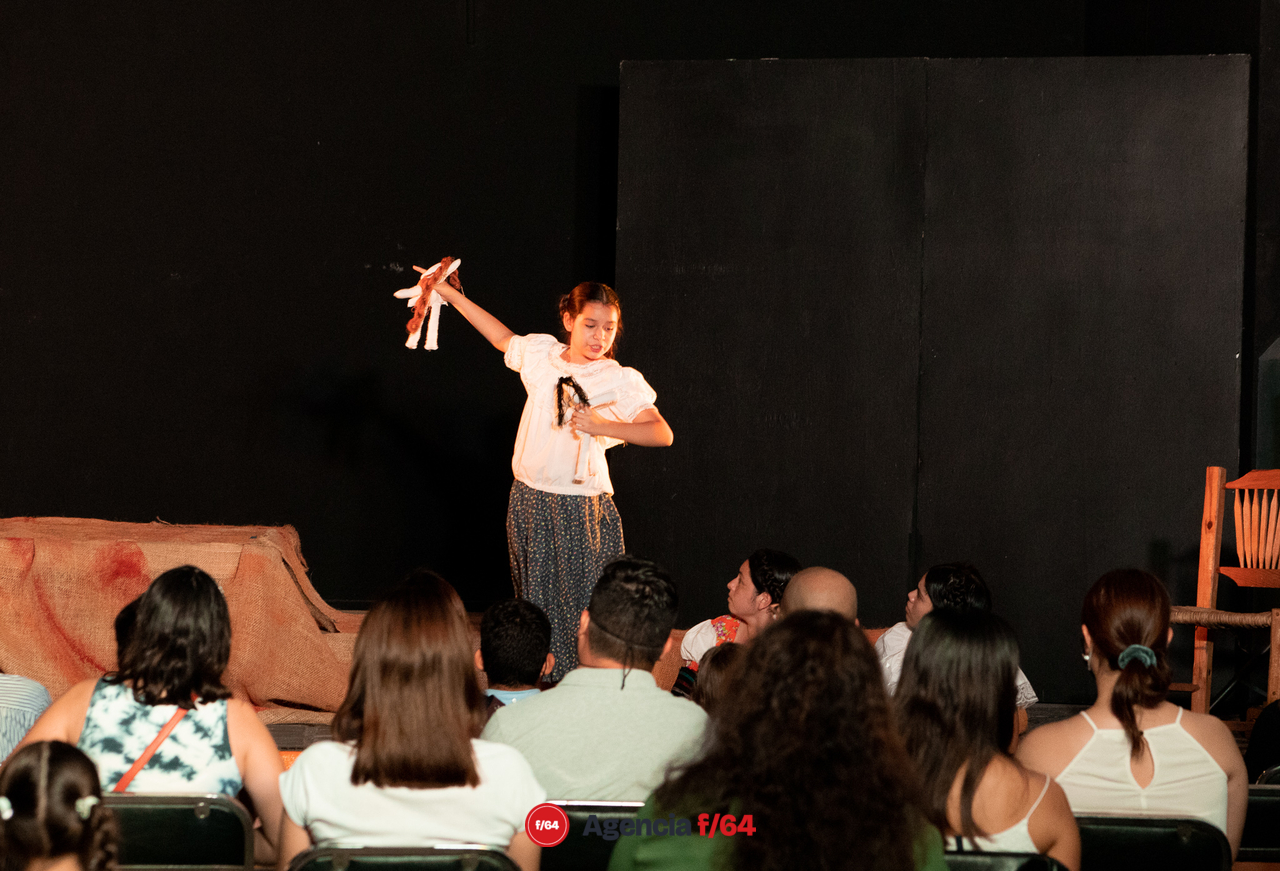 Compañía de Teatro Caracol.