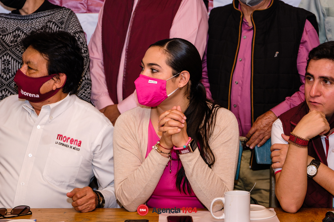 Finalizando la rueda de prensa.