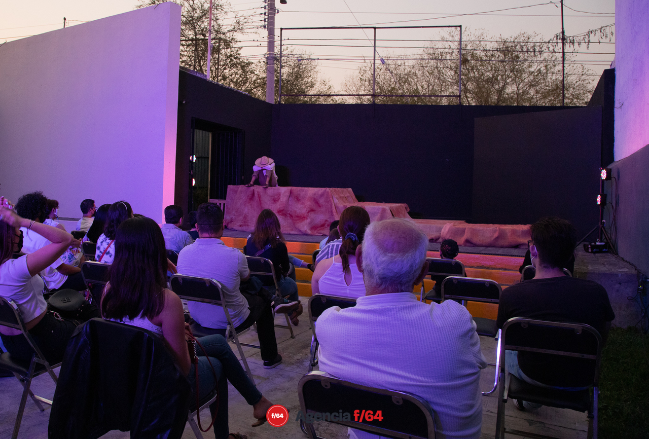 Compañía deTeatro Caracol.