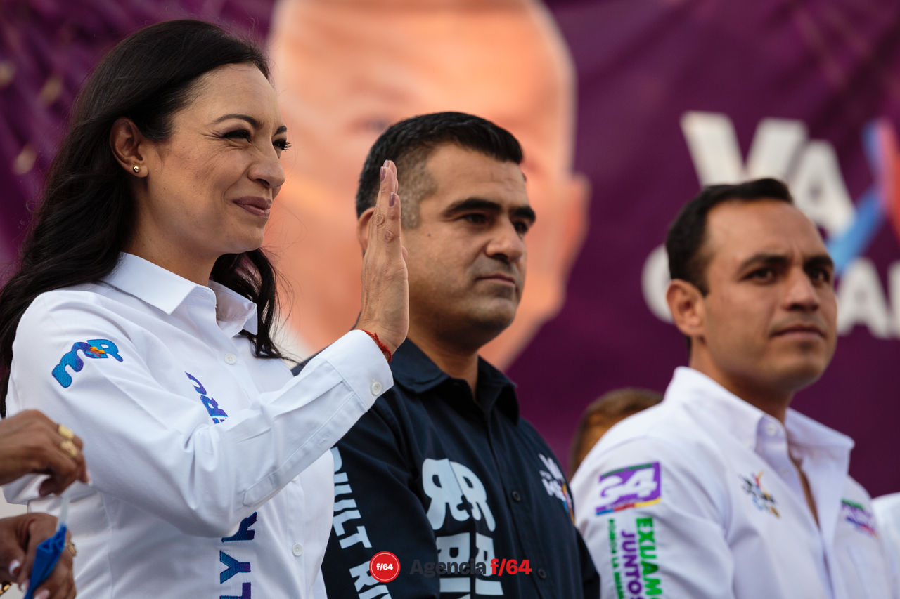 Mely Romero, candidata a la gubernatura del Estado de Colima por la coalición "Vá por Colima" realizó dos cierres de campaña. 