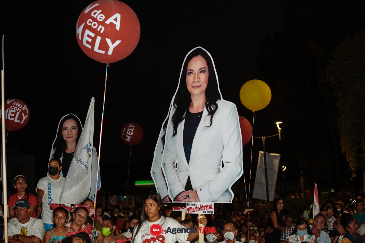 Mely Romero, candidata a la gubernatura del Estado de Colima por la coalición "Vá por Colima" realizó dos cierres de campaña. 