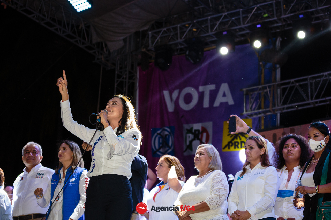 Mely Romero, candidata a la gubernatura del Estado de Colima por la coalición "Vá por Colima" realizó dos cierres de campaña. 