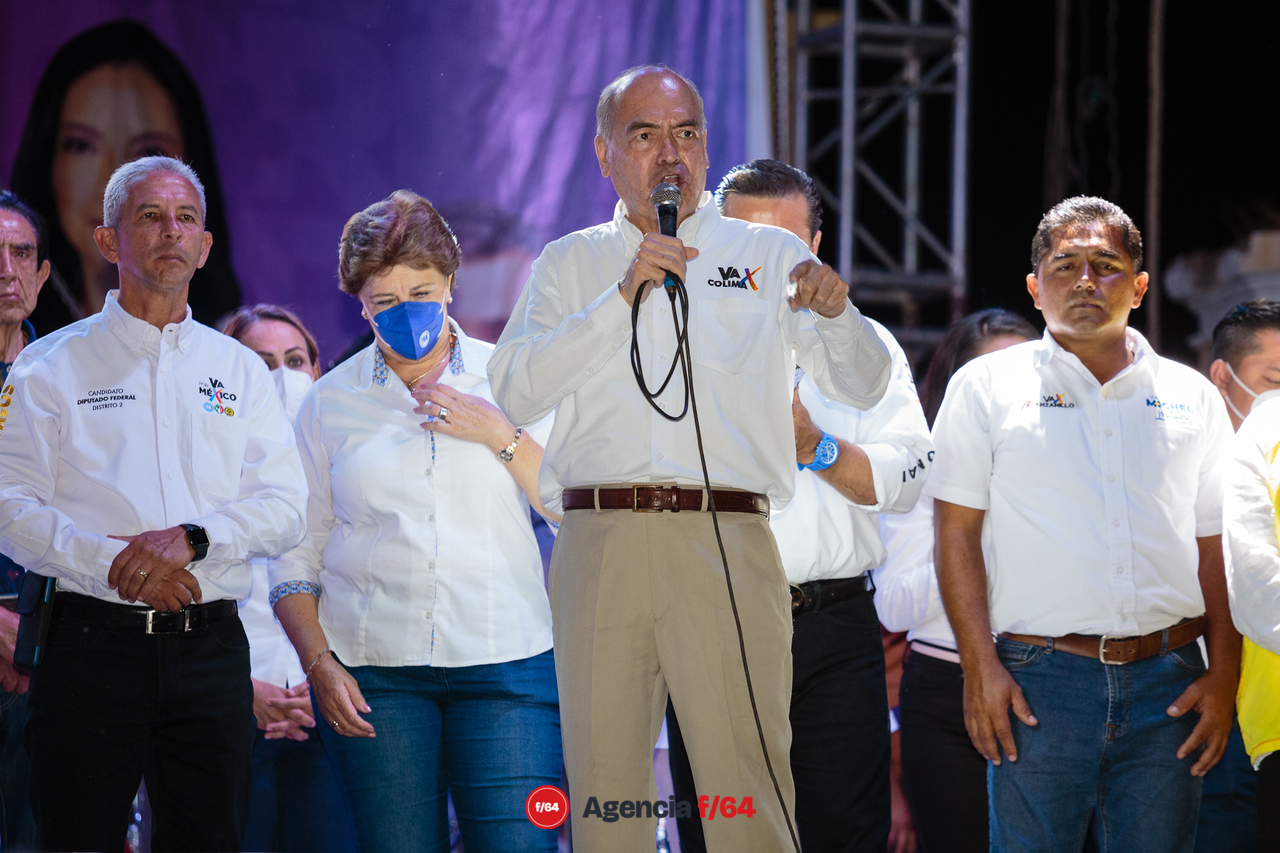 Mely Romero, candidata a la gubernatura del Estado de Colima por la coalición "Vá por Colima" realizó dos cierres de campaña. 
Arnoldo Ocho, presidente del PRI estatal.