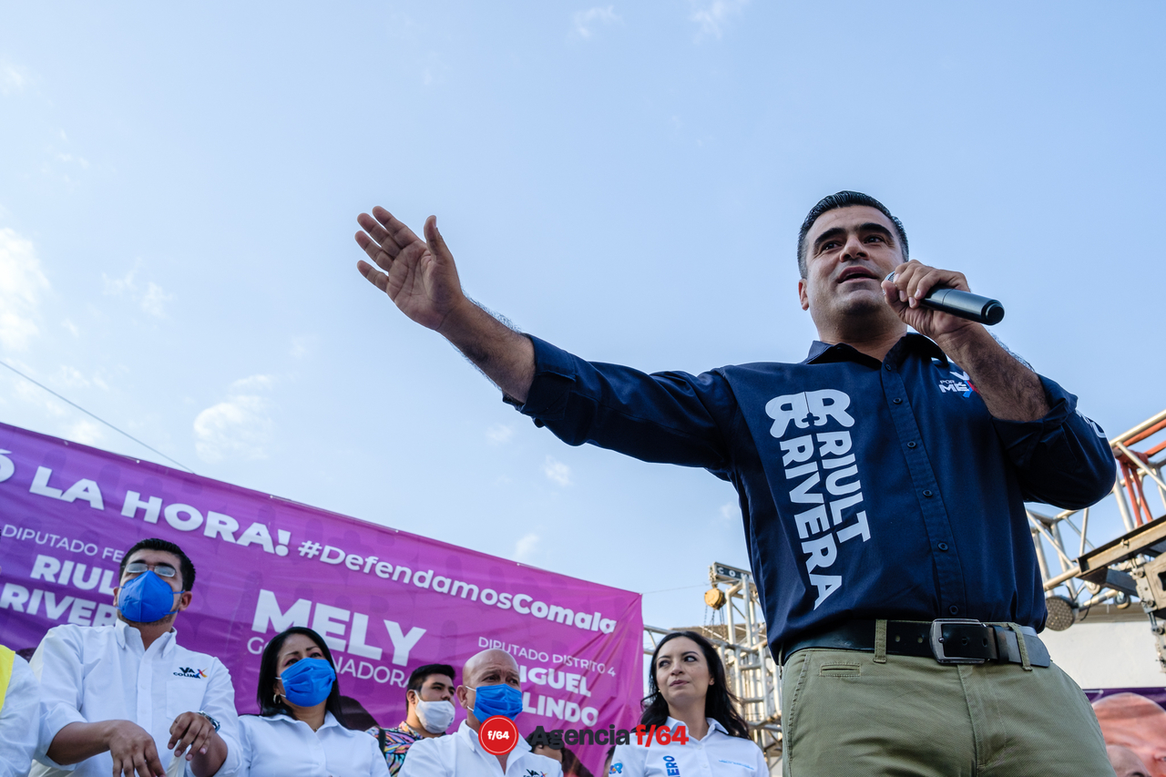 Mely Romero, candidata a la gubernatura del Estado de Colima por la coalición "Vá por Colima" realizó dos cierres de campaña. 
Riult Rivera, candidato a Diputado Federal por el Distrito 1.