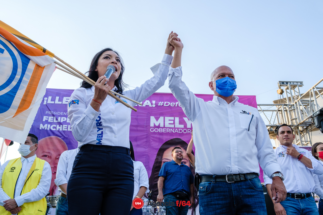 Mely Romero, candidata a la gubernatura del Estado de Colima por la coalición "Vá por Colima" realizó dos cierres de campaña. 