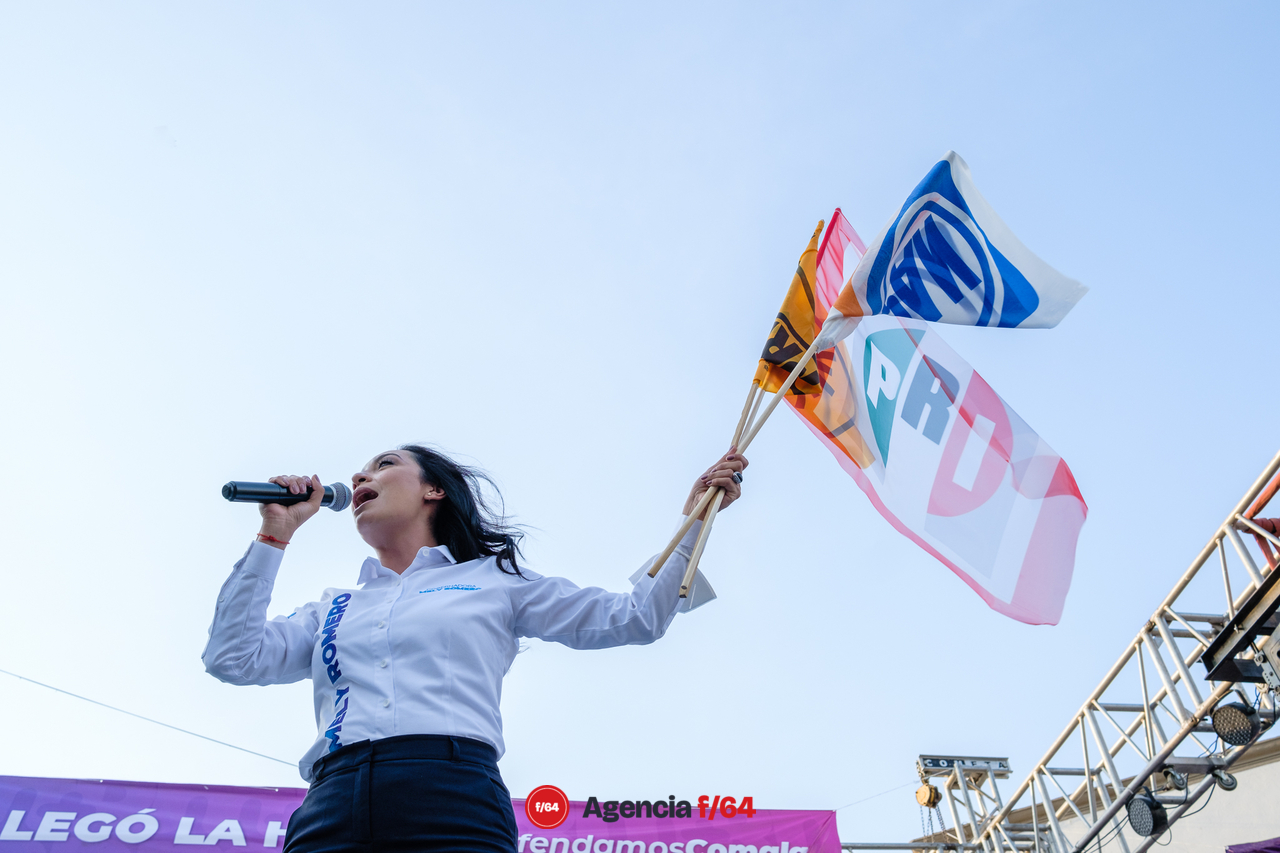 Mely Romero, candidata a la gubernatura del Estado de Colima por la coalición "Vá por Colima" realizó dos cierres de campaña. 