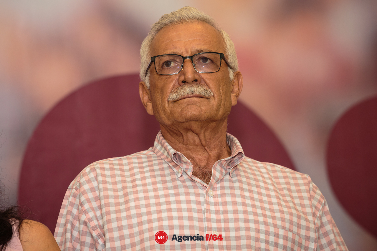Padre de Indira Vizcaíno.