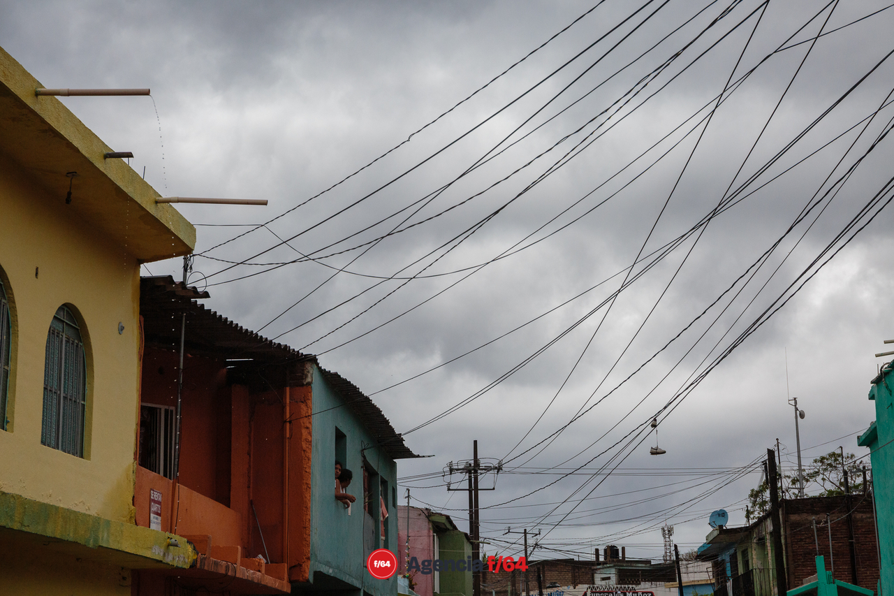 Paso de la Tormenta Tropical Dolores por Manzanillo.