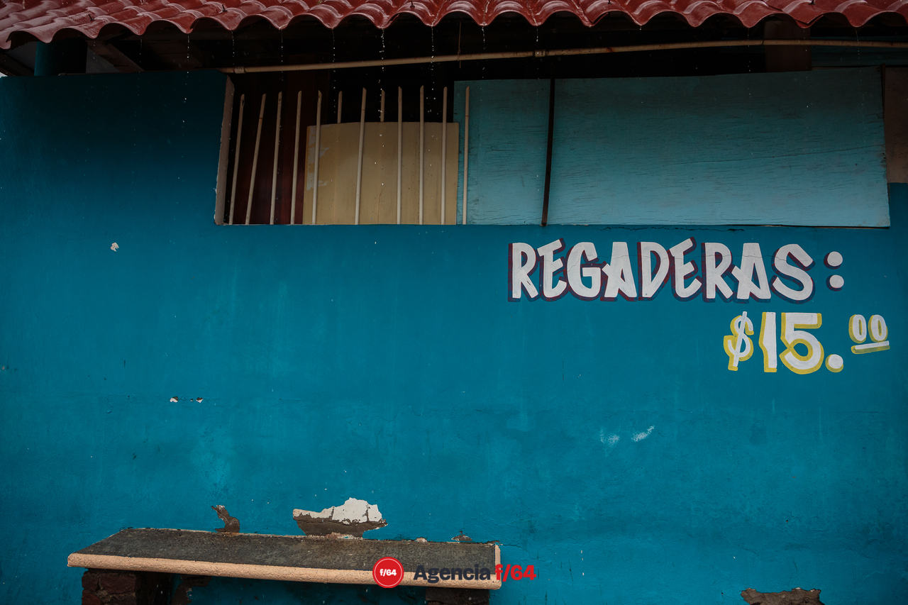 Negocios cerrados en Cuyutlán Armería.