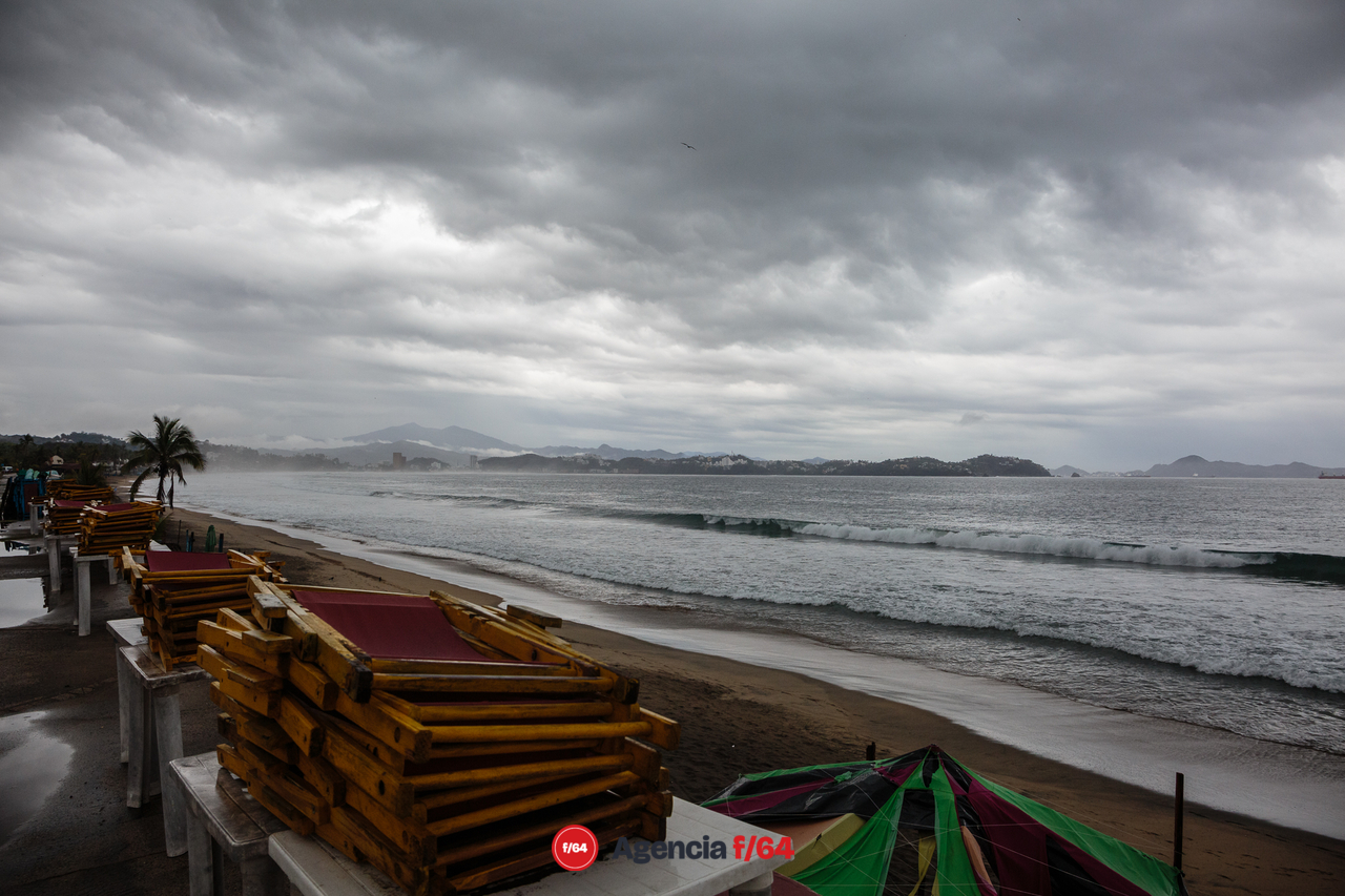 Malecón de Manzanillo cerrado.