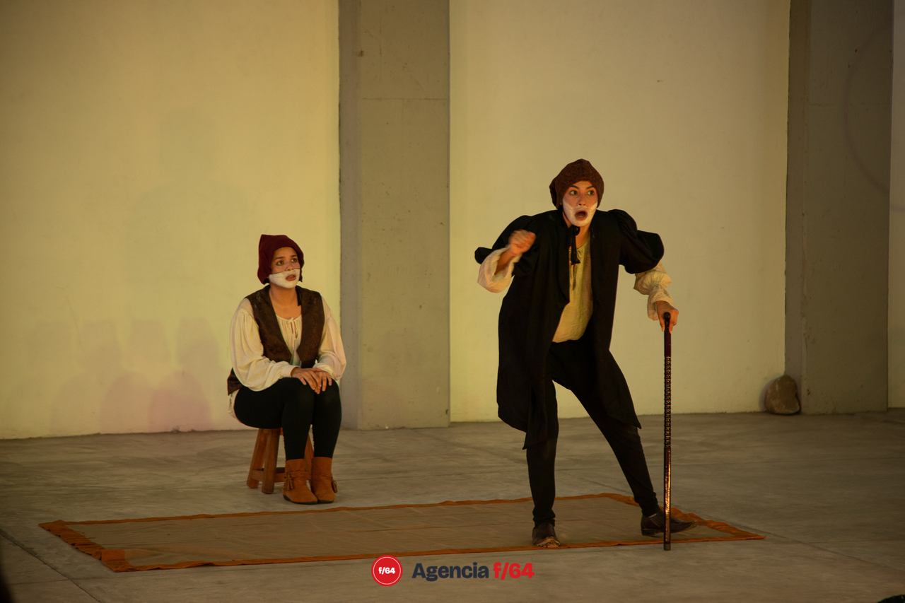 Compañía de Teatro Caracol.