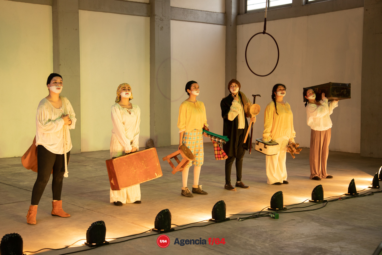 Compañía de Teatro Caracol.