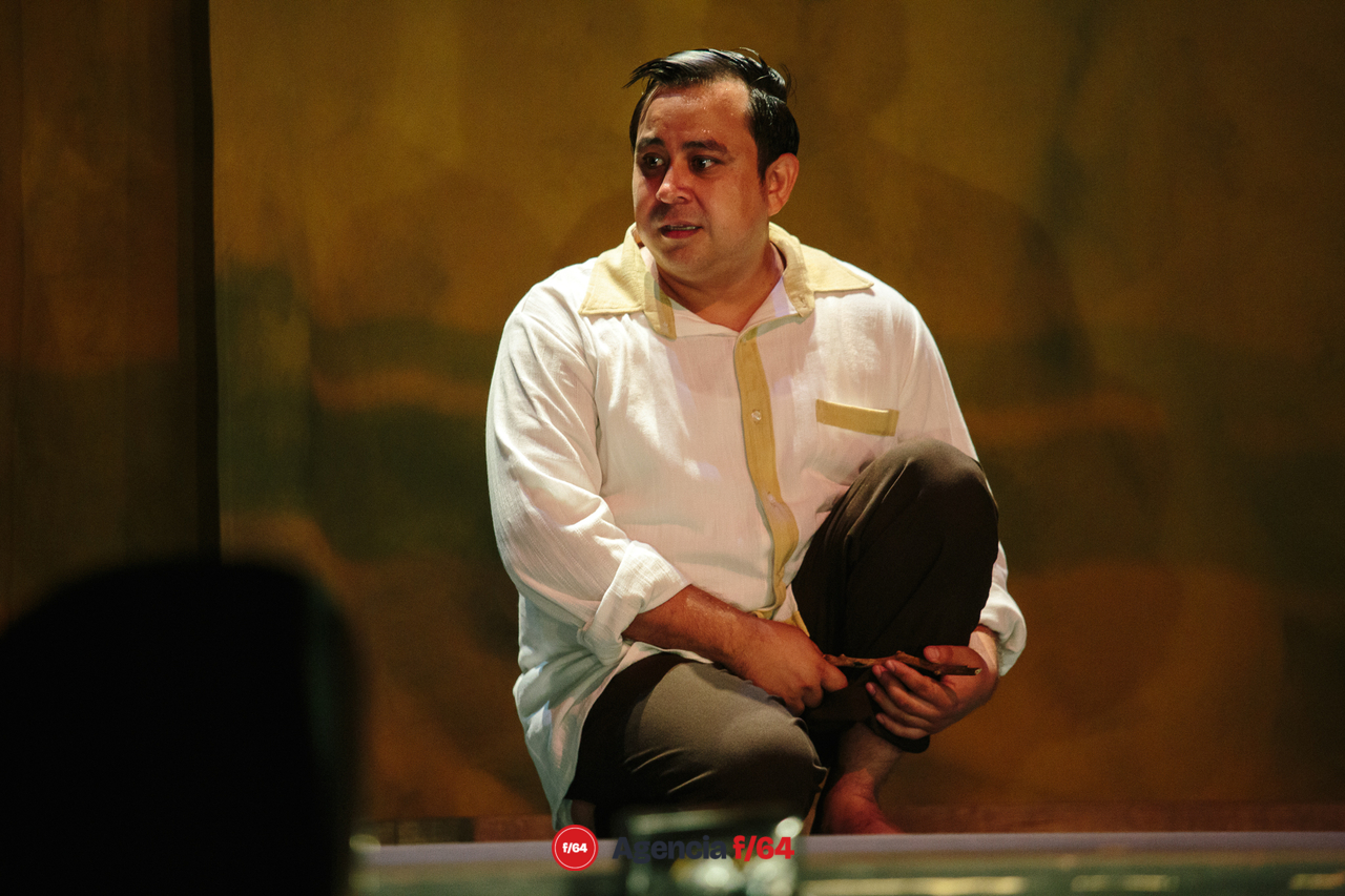 Elenco de Cuatro Milpas teatro en la obra "Salvador" escrita por Suzanne Lebeau y dirigida por la maestra Janet Pinela.