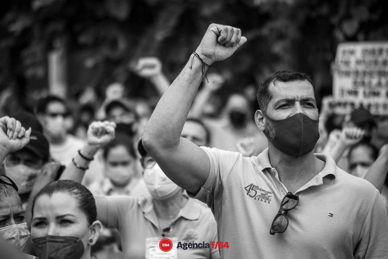 La base sindical en pie de lucha.