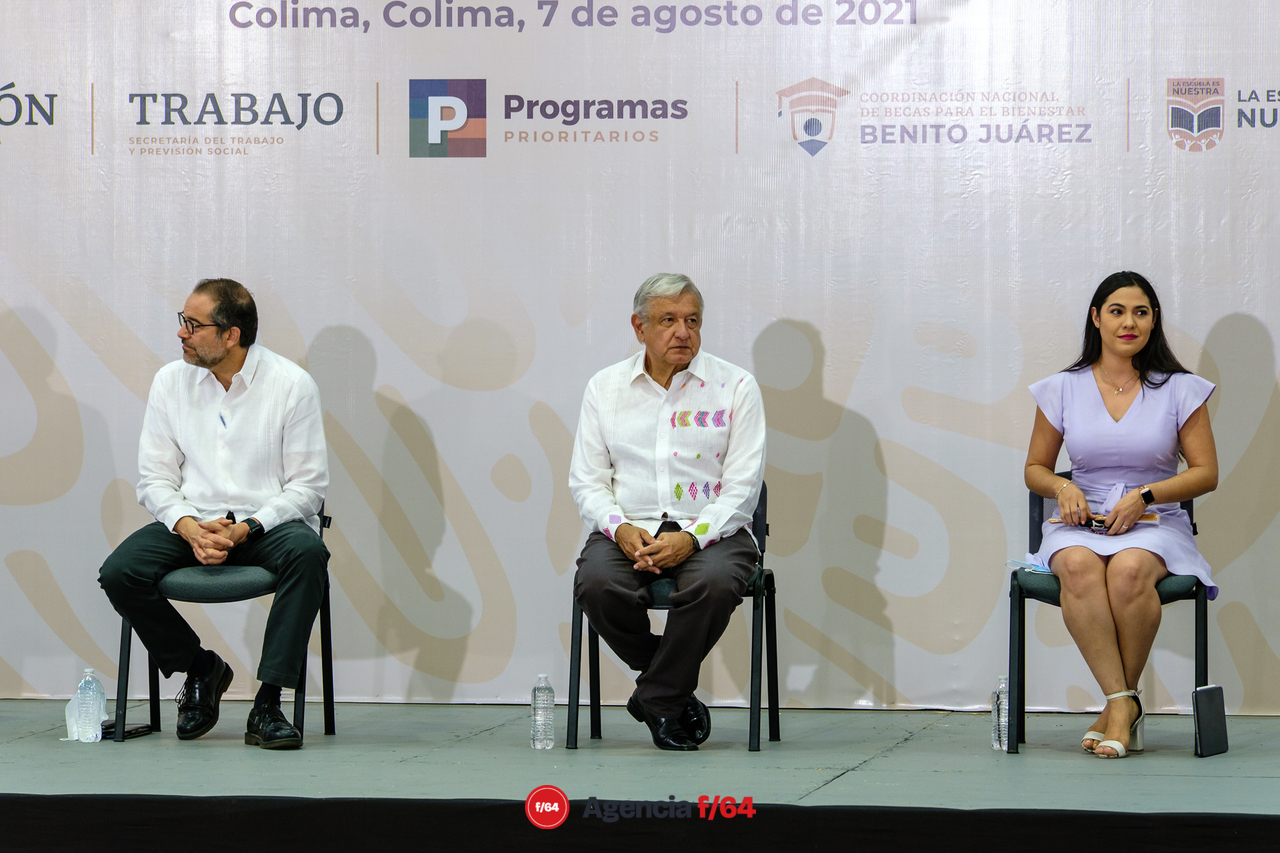 El Presidente Andrés López Obrador, el Gobernador José Ignacio Peralta Sánchez y la Gobernadora Electa Indira Vizcaíno Silva.