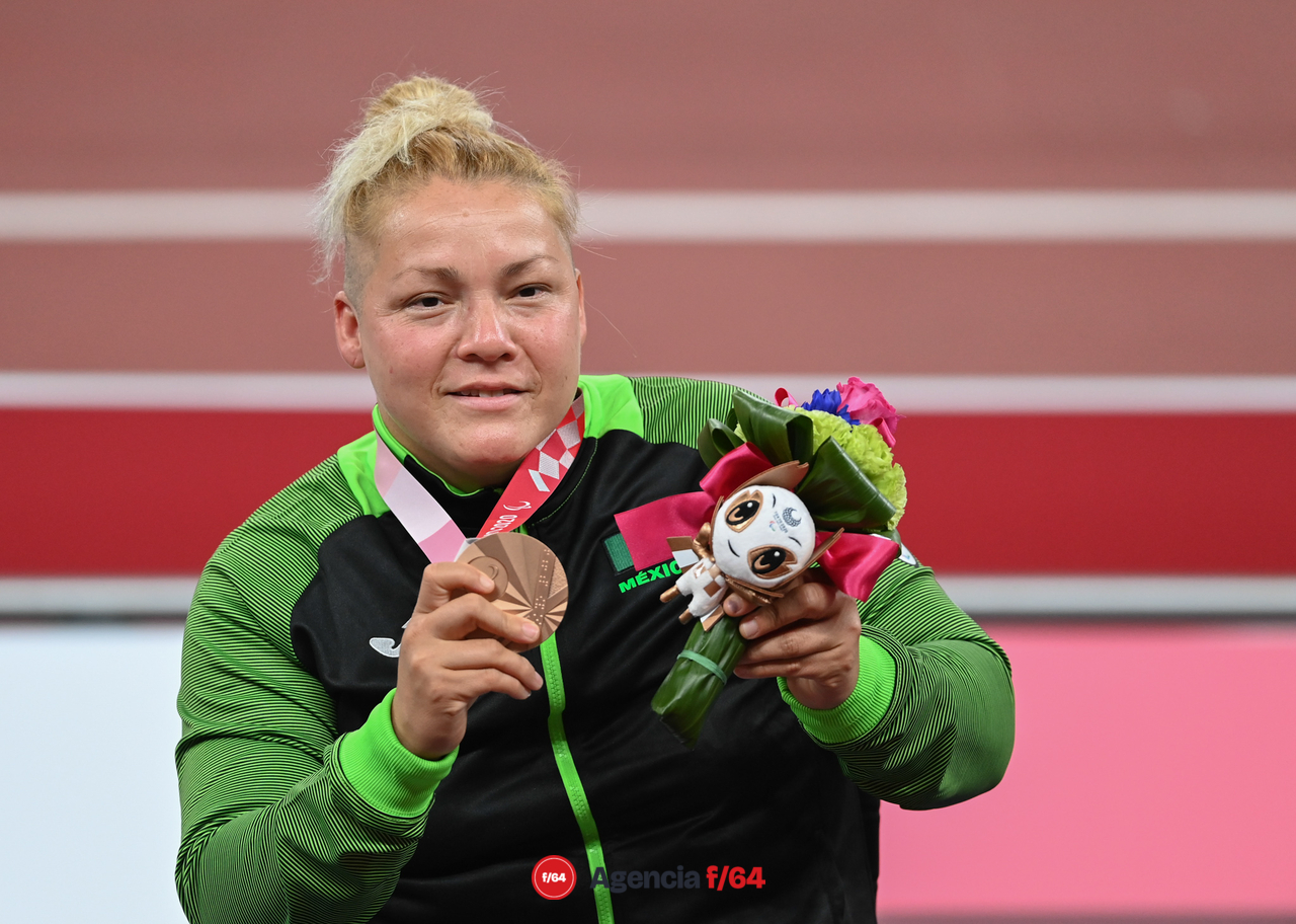 Bronce para México de Rosa María Guerrero