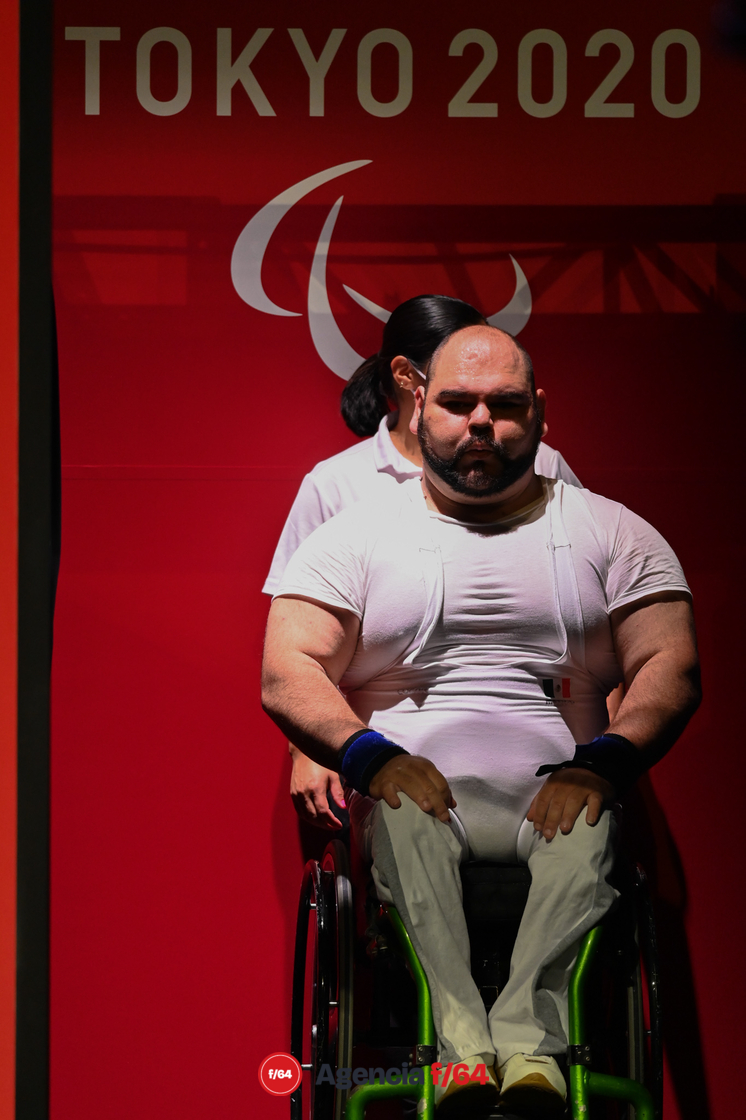Jesús Castillo, Powerlifting, logró colocarse en el 5to sitio al levantar 221kg.