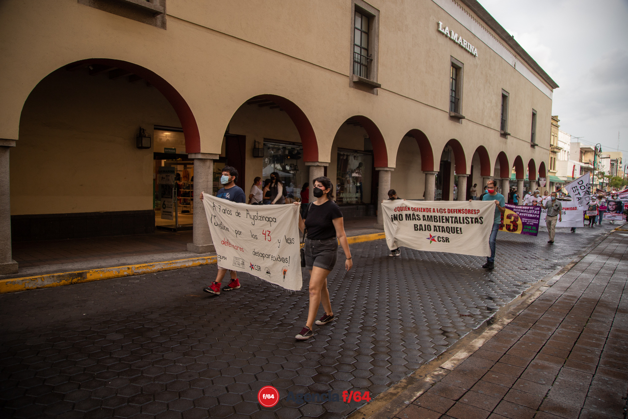Marcha por el séptimo aniversario de la desaparición de los 43 normalistas de Ayotzinapa.