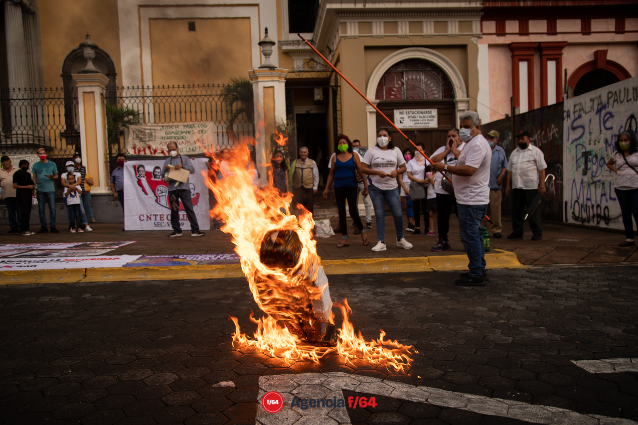 Marcha por el séptimo aniversario de la desaparición de los 43 normalistas de Ayotzinapa.