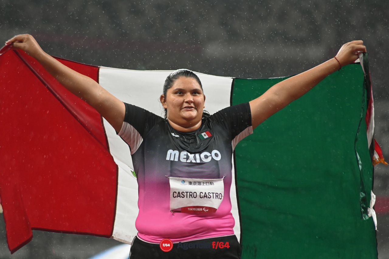 Carolina Castro, lanzamiento de disco, clasificación F38, con una marca de 33.73 metros, rompió el récord paralímpico y se llevó la medalla de bronce. 