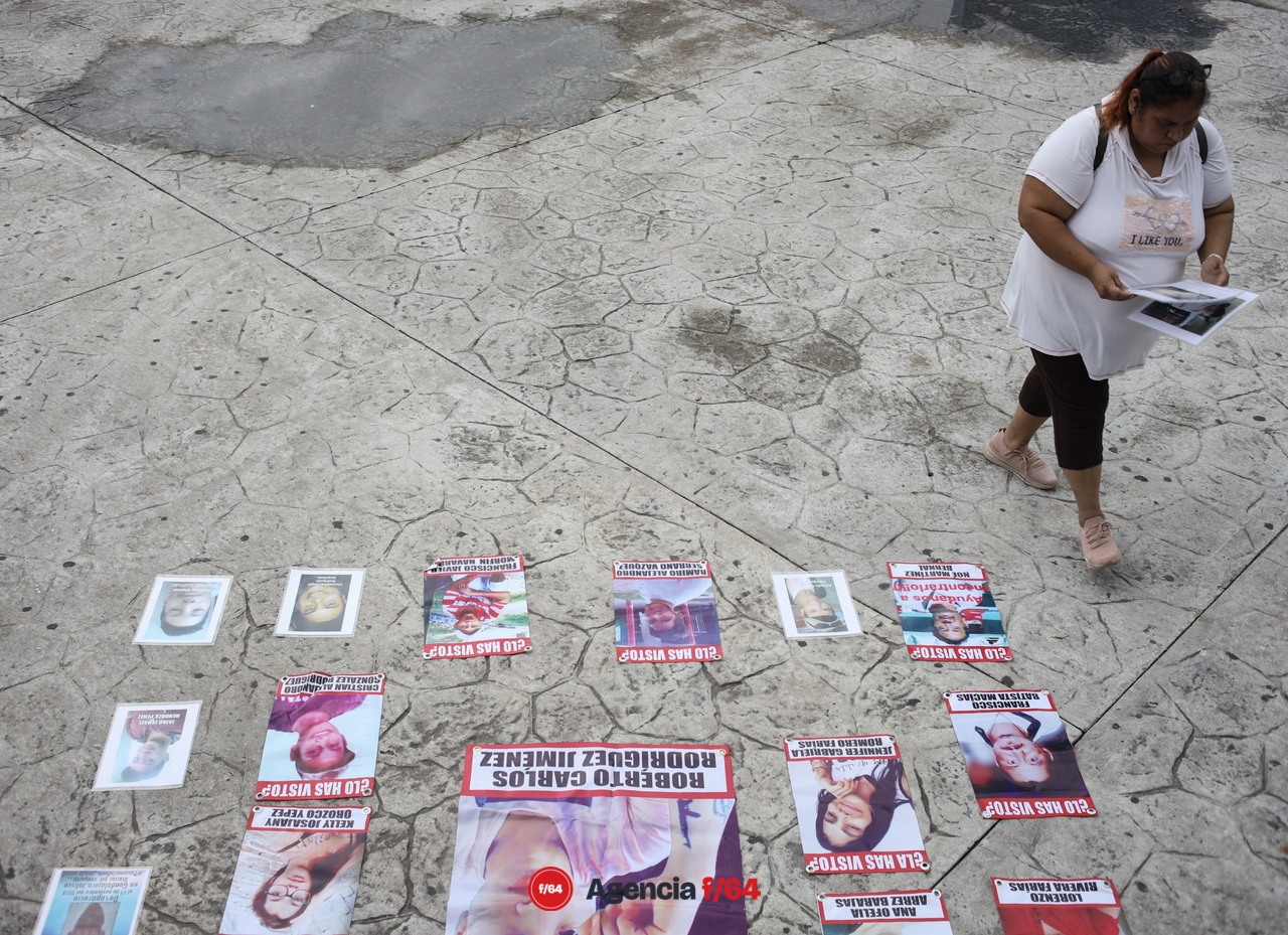 Integrantes del Colectivo "Red Desaparecidos en Colima". Puerto de Manzanillo, Colima.