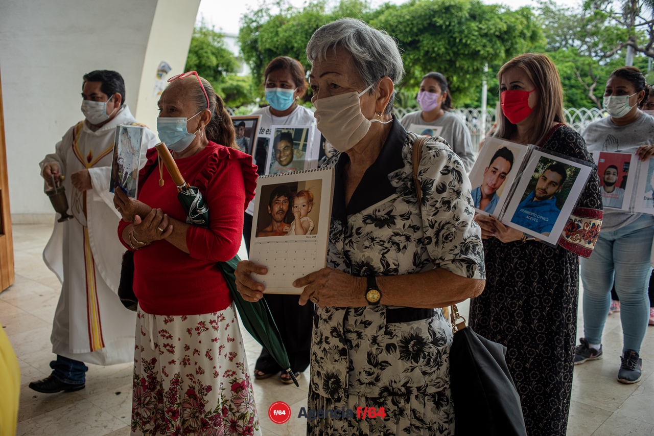 Segundo día de actividades por parte del Colectivo Red Desaparecidos en Colima. Municipio de Tecomán.