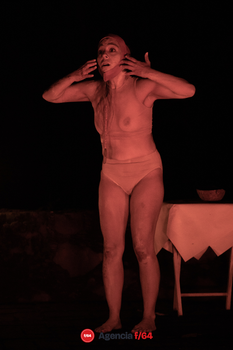 Maritza Espinoza, ejecutante.