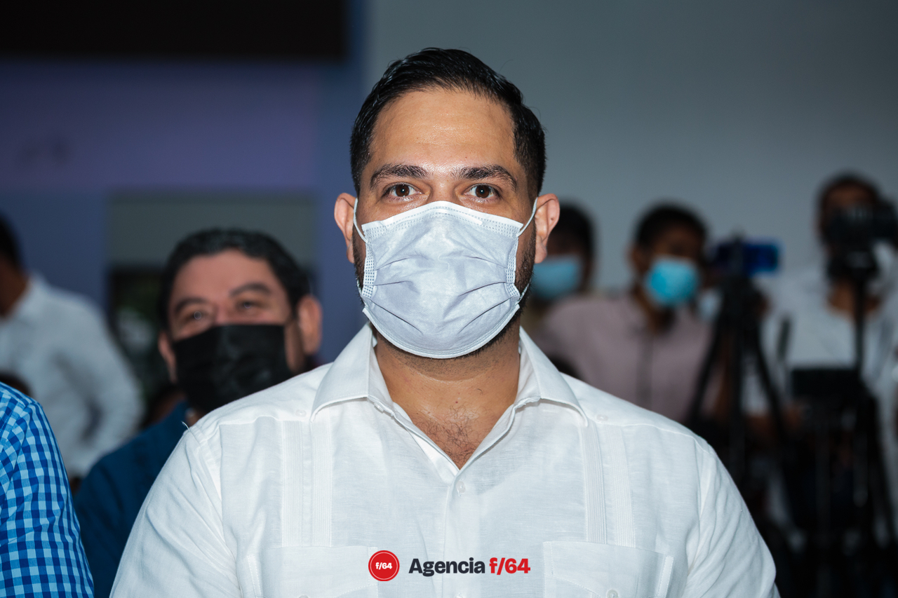 Toma de protesta de Felipe Michel.
Alejandro García, Dirigente Estatal de Acción Nacional.