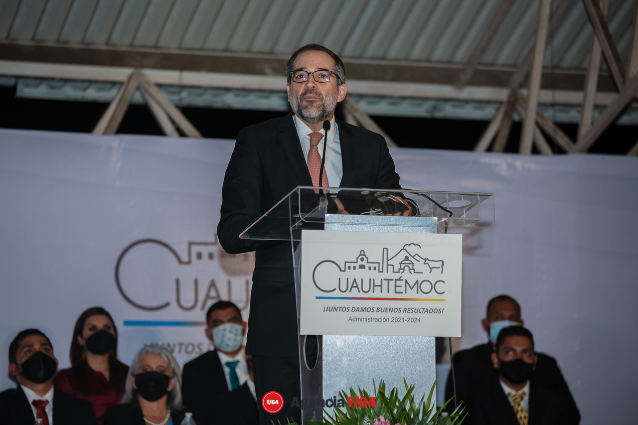 Toma de protesta de Gaby Mejía.
Gobernador de Estado de Colima, José Ignacio Peralta Sanchéz