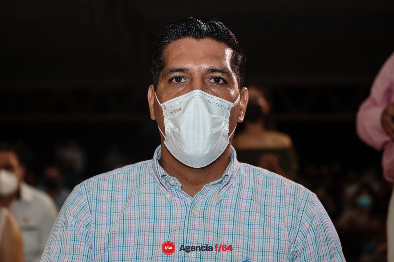 Toma de protesta de Gaby Mejía.
Diputado Local Héctor Magaña